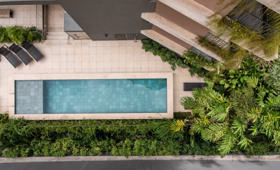 Leopoldo 1201 Building Landscaping by aflalo gasperini arquitetos