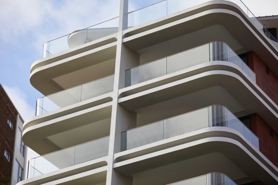 Pointe by Luigi Rosselli Architects