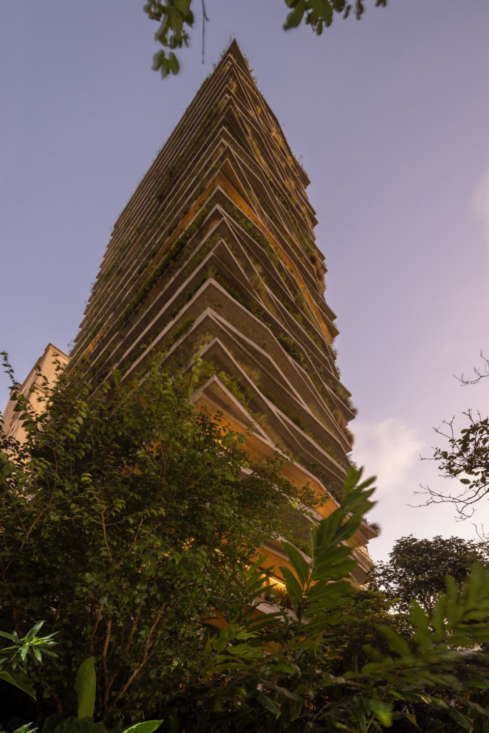 Leopoldo 1201 Building Landscaping by aflalo gasperini arquitetos
