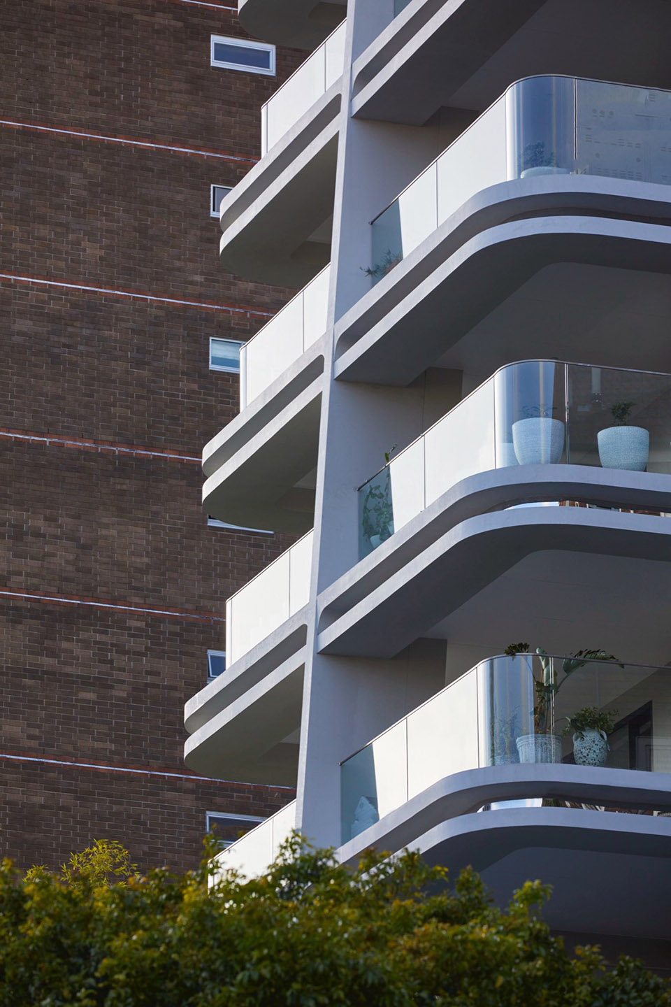Pointe by Luigi Rosselli Architects