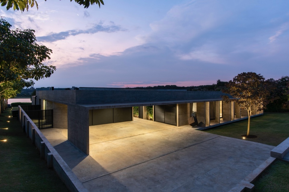 CASA PAULA by Luciano Kruk Arquitectos