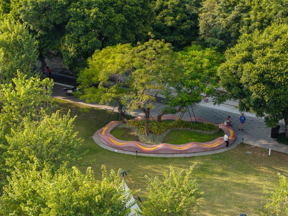 Guangzhou Huangpu New Town 101 Banyan Park by ROXin Design
