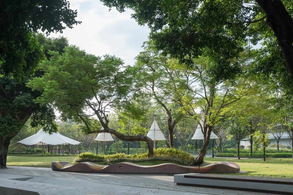 Guangzhou Huangpu New Town 101 Banyan Park by ROXin Design