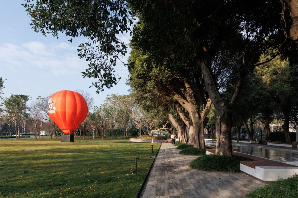 Guangzhou Huangpu New Town 101 Banyan Park by ROXin Design