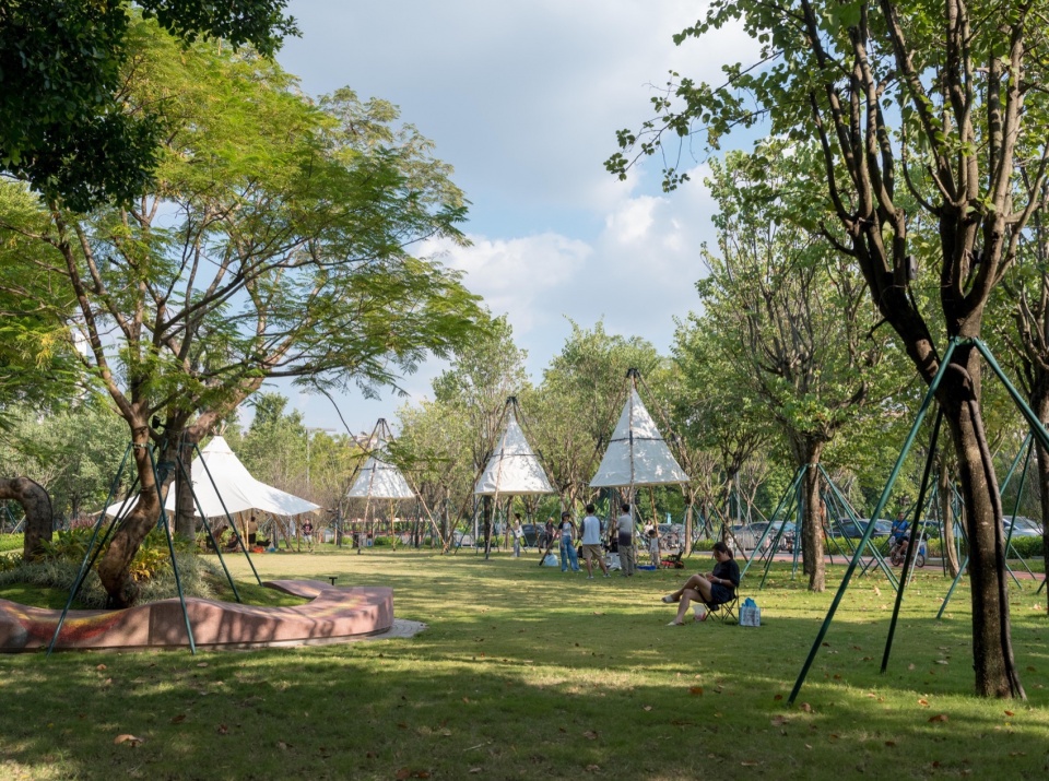 Guangzhou Huangpu New Town 101 Banyan Park by ROXin Design