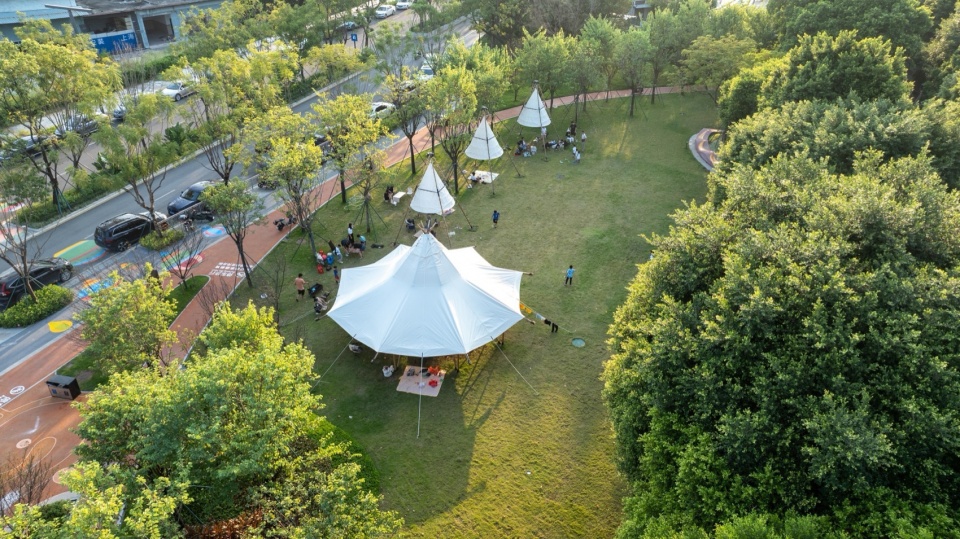 Guangzhou Huangpu New Town 101 Banyan Park by ROXin Design