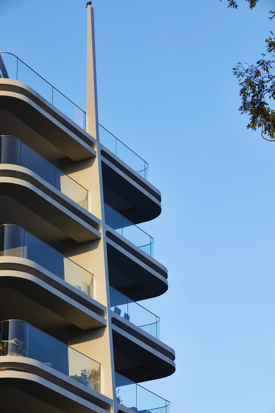 Pointe by Luigi Rosselli Architects
