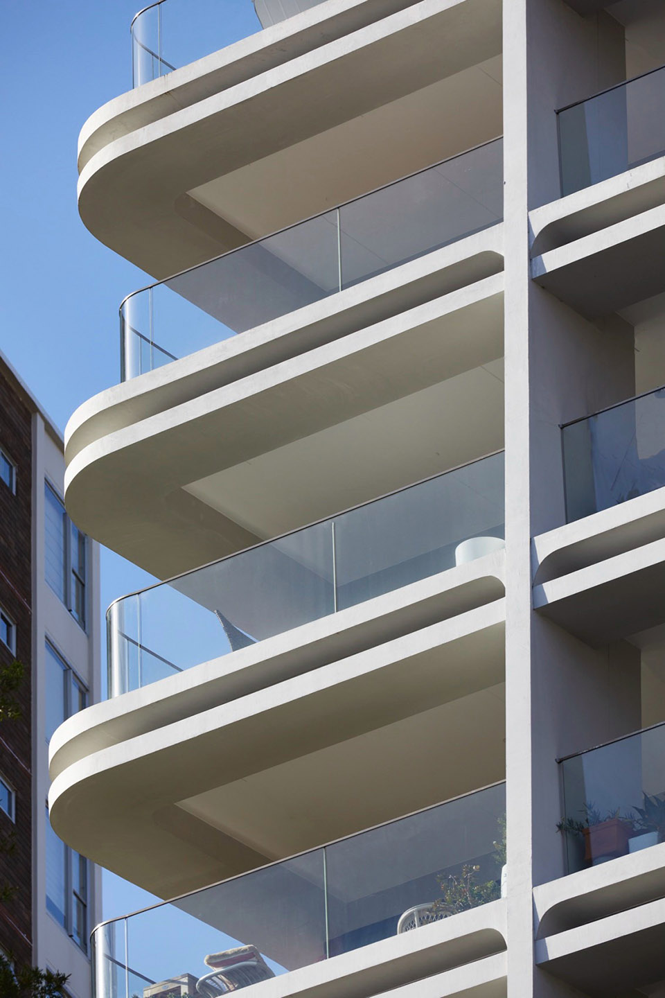 Pointe by Luigi Rosselli Architects