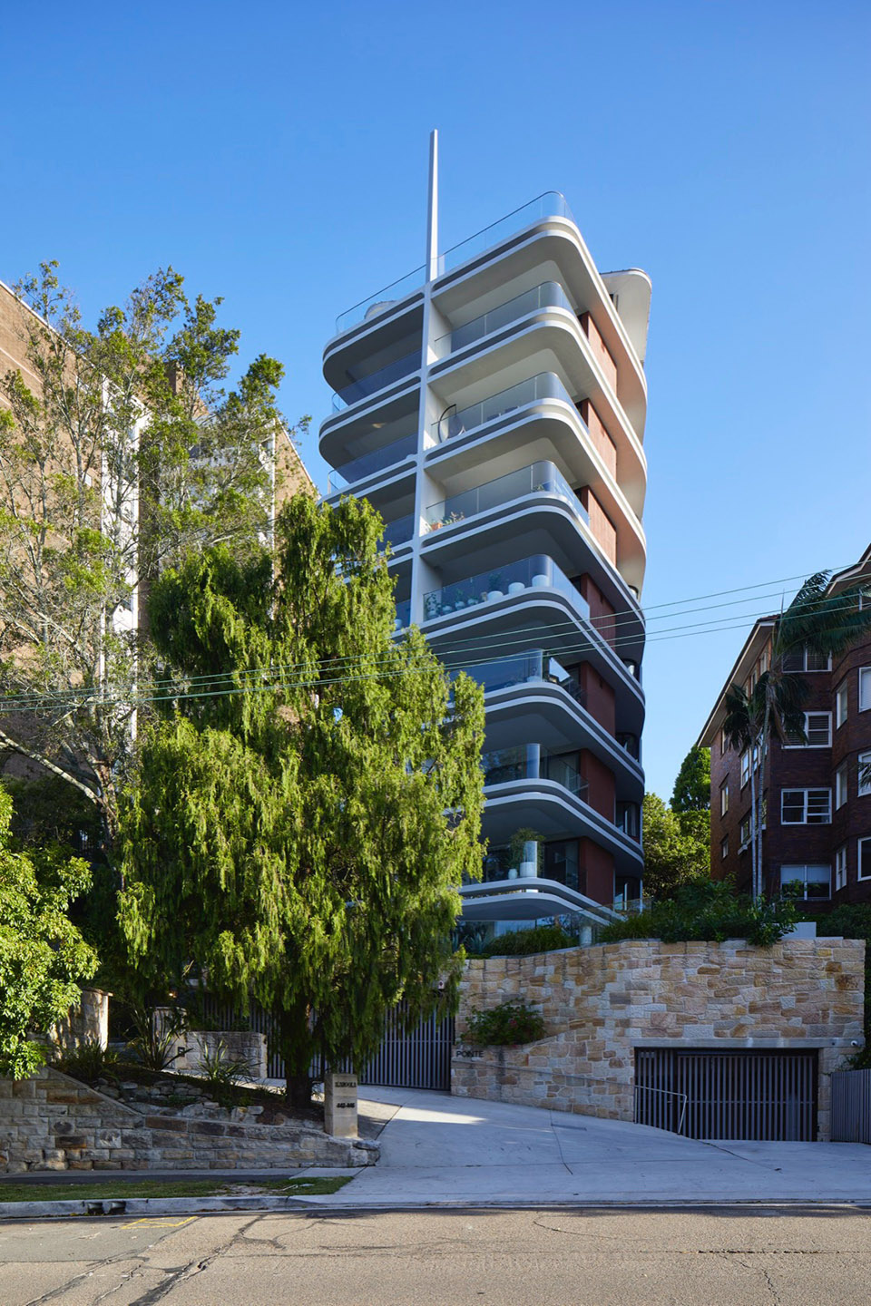 Pointe by Luigi Rosselli Architects
