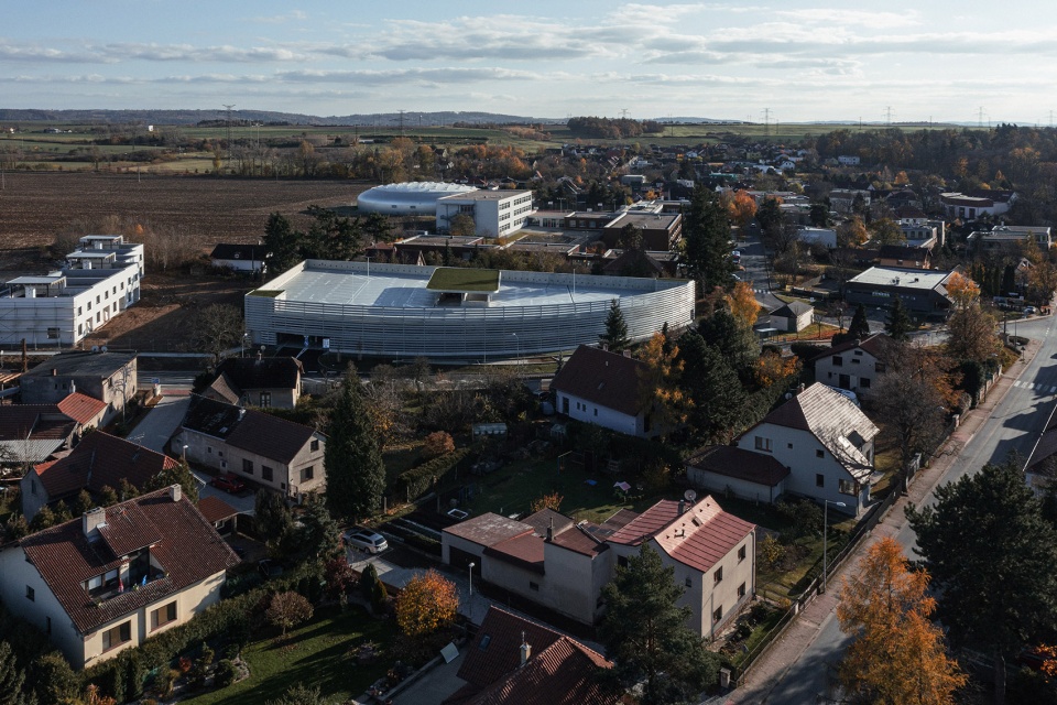 Parking Houe in Doln Franek Architects