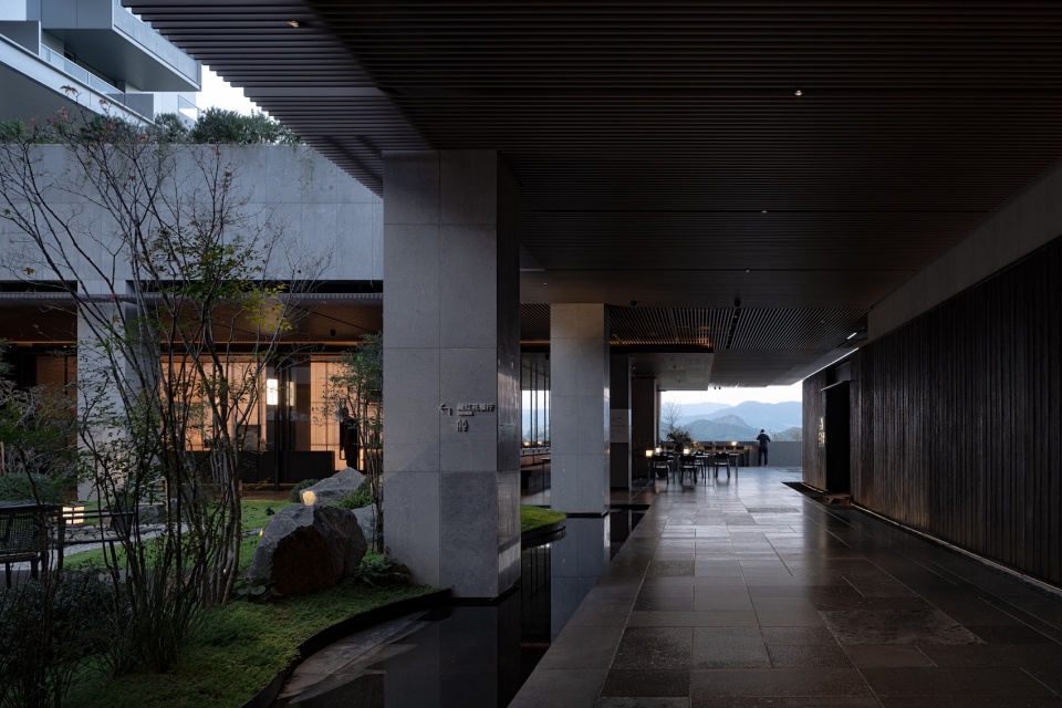 the lanshan hotel complex at aranya sanya by verse design