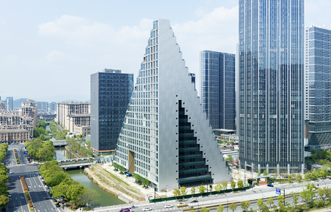 杭州未来科技城新湖中心· 光棱 / OMA
