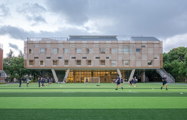 上海包玉刚实验学校包陪庆楼 / 山水秀建筑事务所
