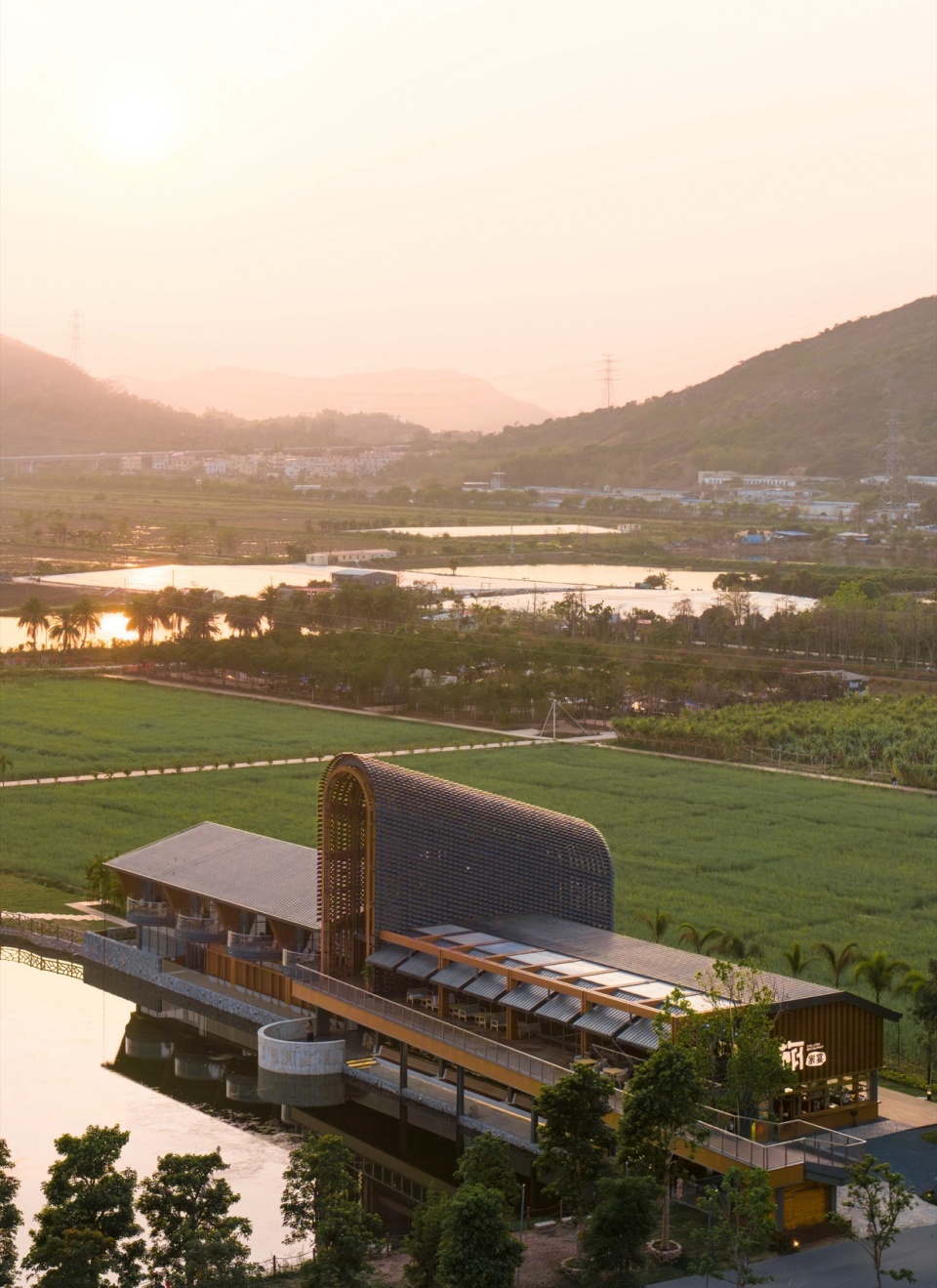 Grain Silo Restaurant Zhuhaishirong Caolang Rice Dream Ecological Park