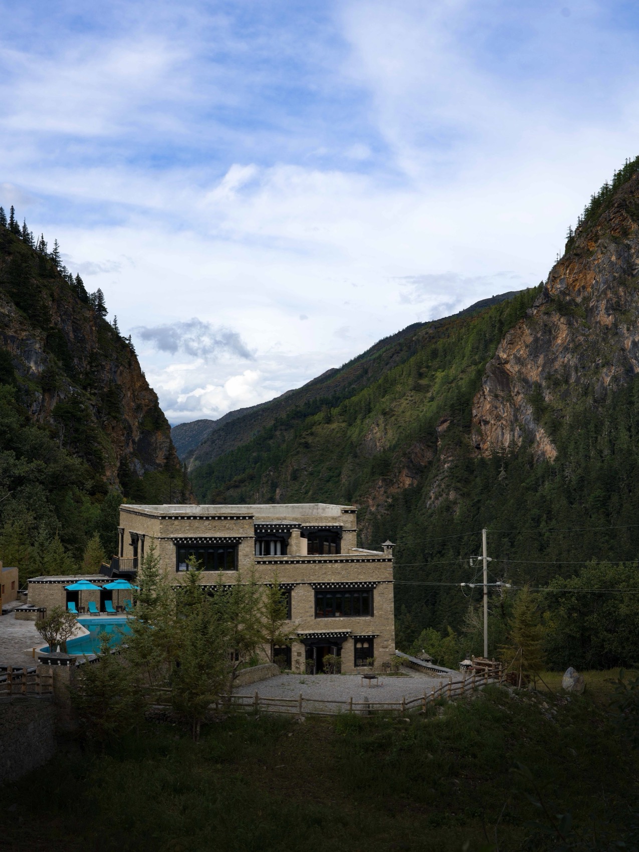 Yading Bore Secret Realm Hotel