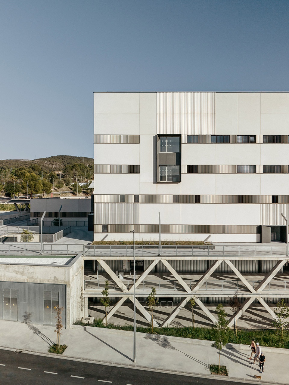 new ontinyent hospital by contell martinez arquitectos