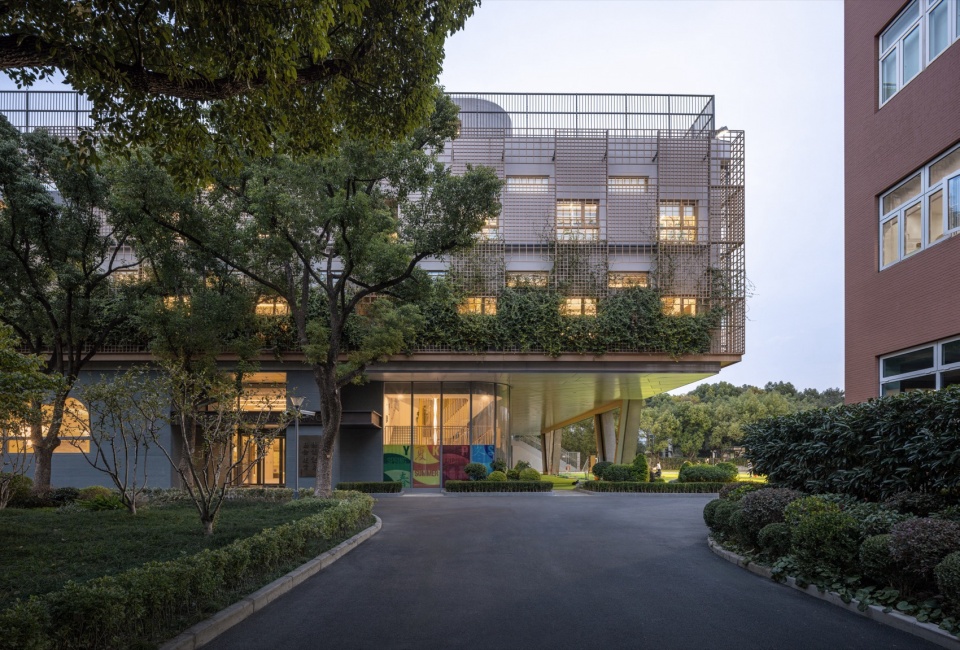 Anna Pao Sohmen Centre at Shanghai YK Pao School by Scenic Architecture Office