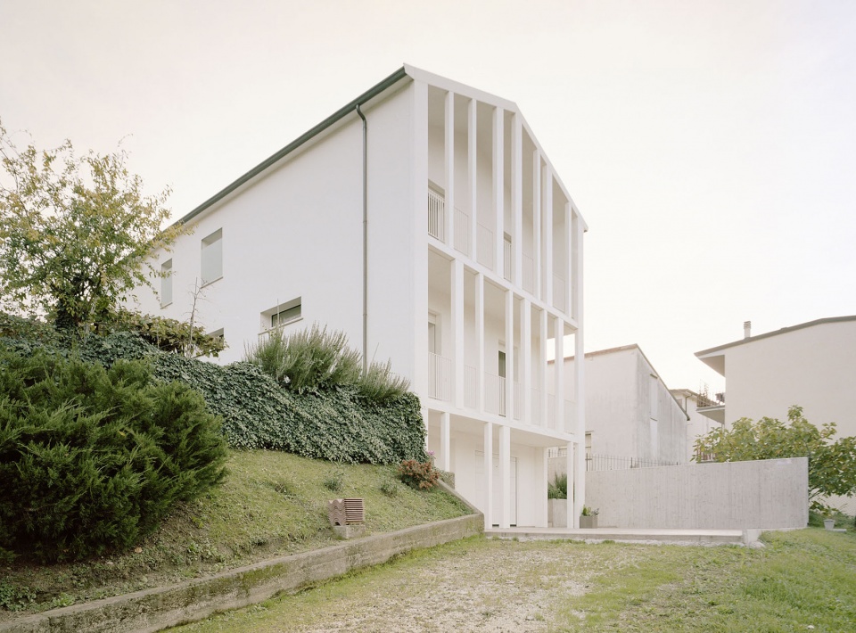 GIELLE HOUSE