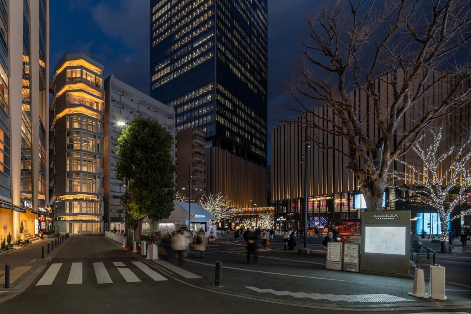 clerestory garden at naka ikebukuro park by key operation inc architects