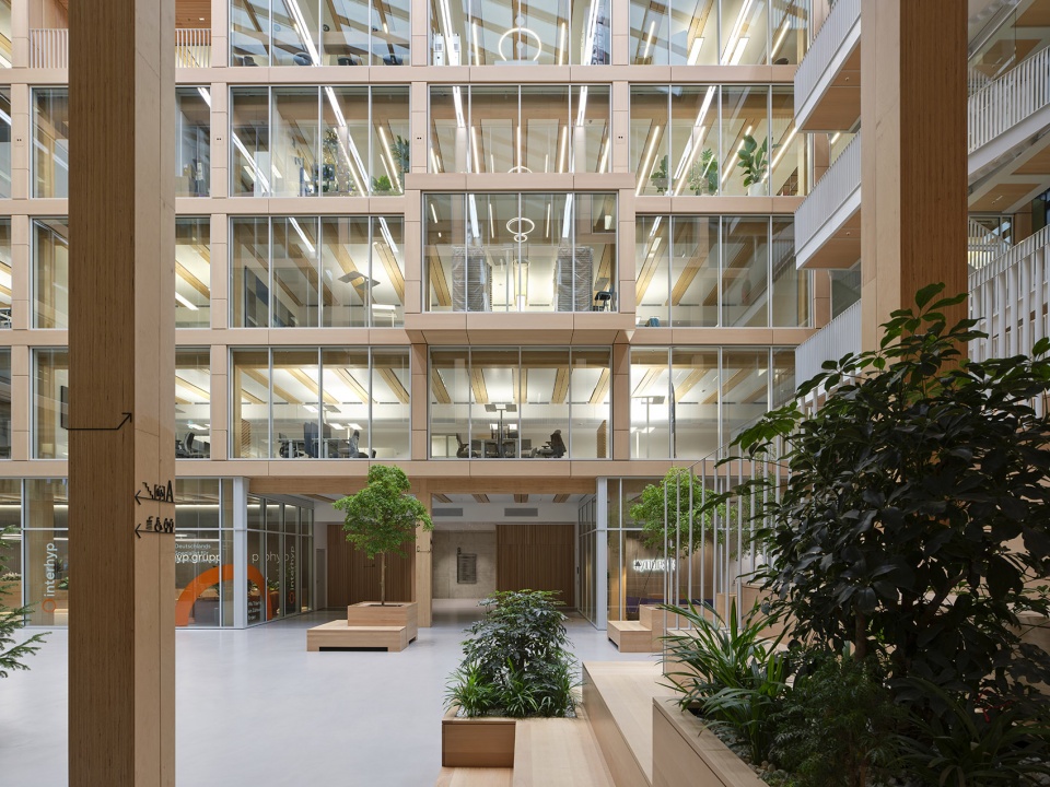 i8 office building by c f moller architects