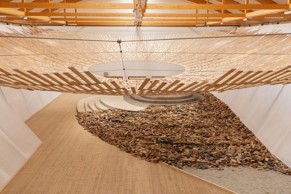 Earth Tree Installation