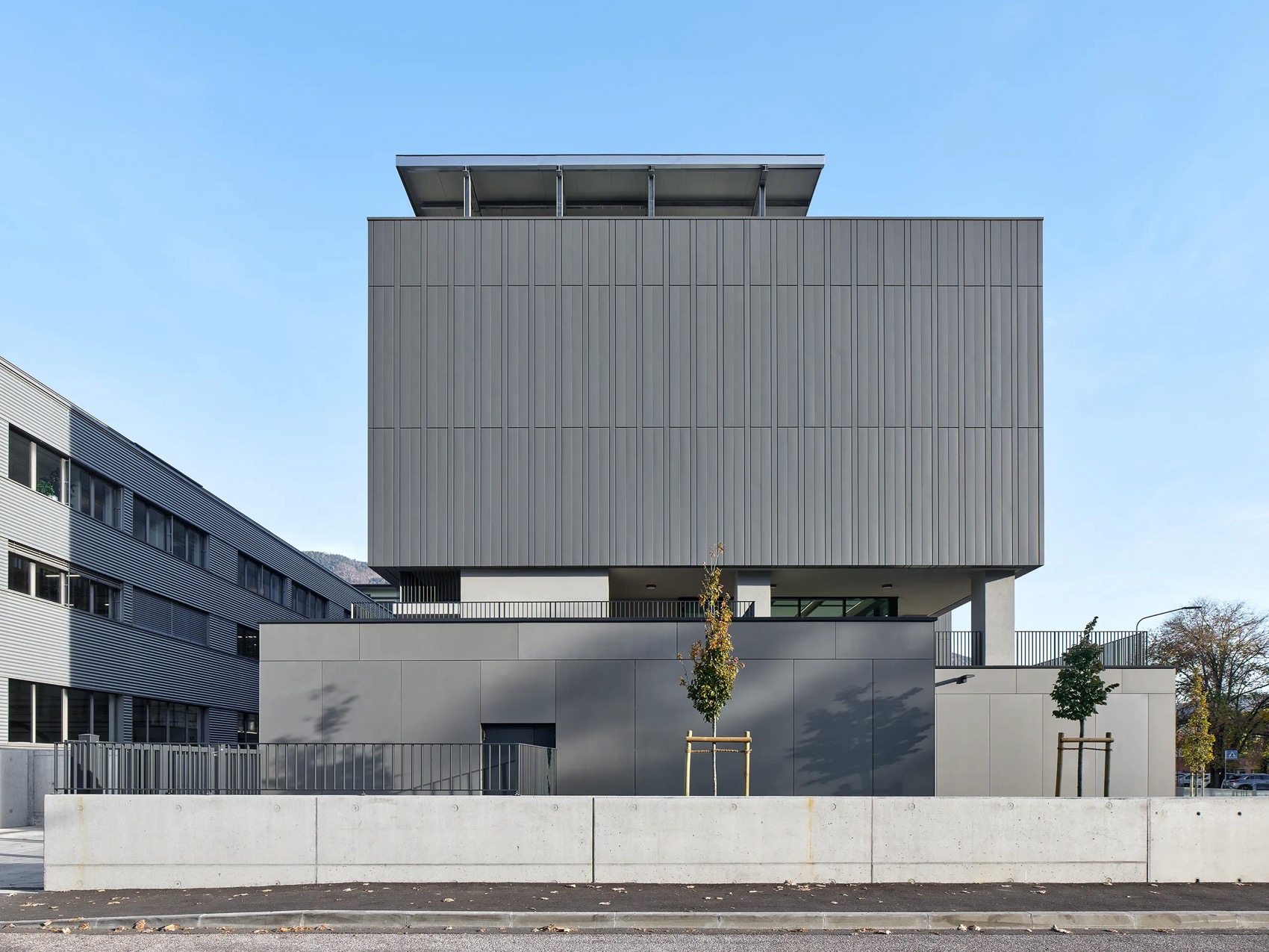 Marconi Levinas school