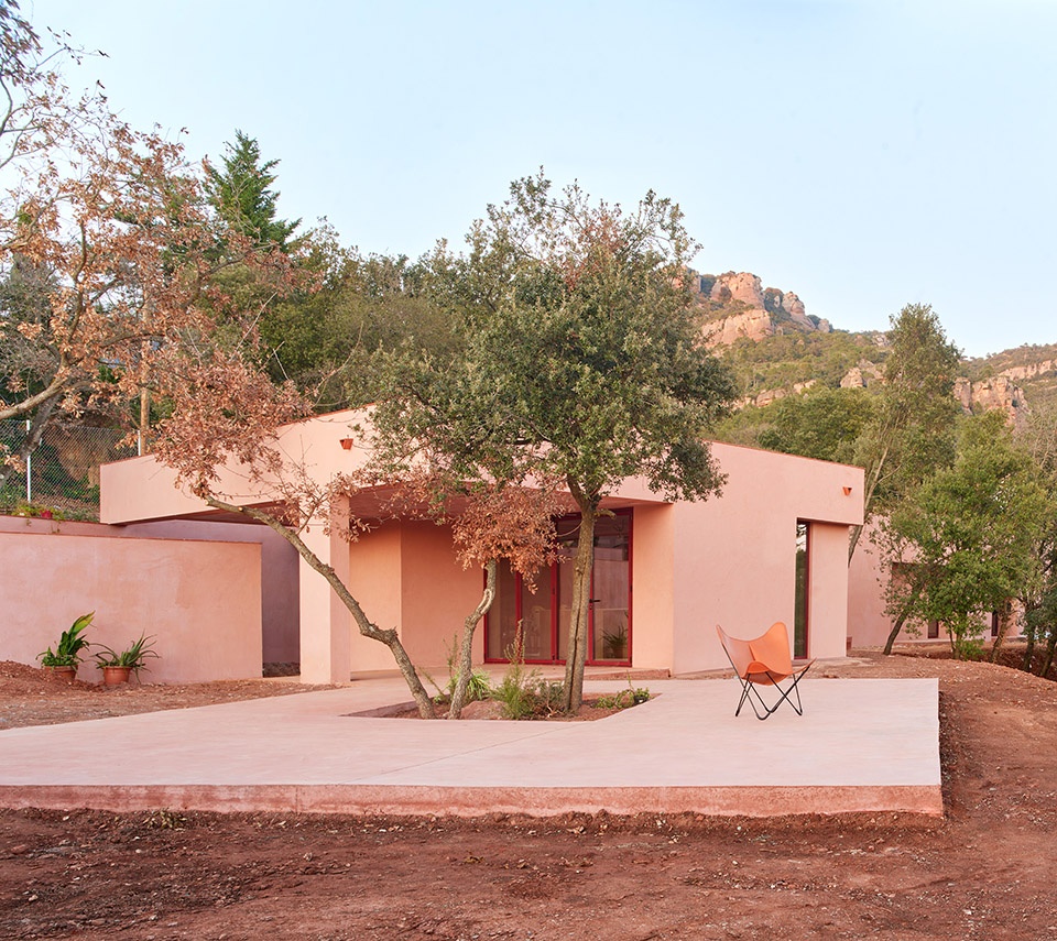casa sota la mola by twobo arquitectura