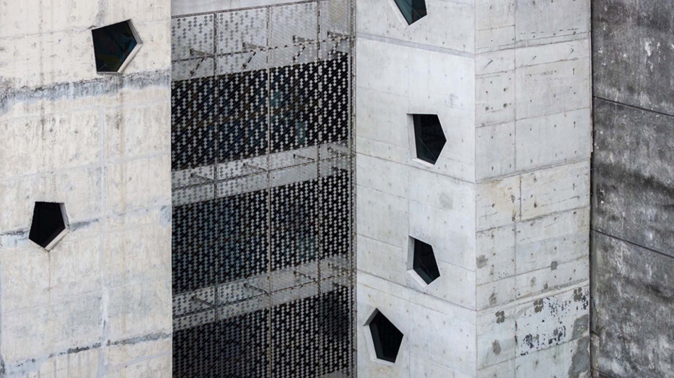 concrete flakes by g8a architecture urban planning