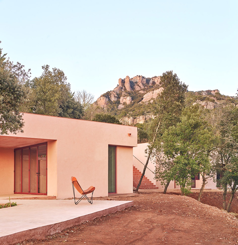 casa sota la mola by twobo arquitectura
