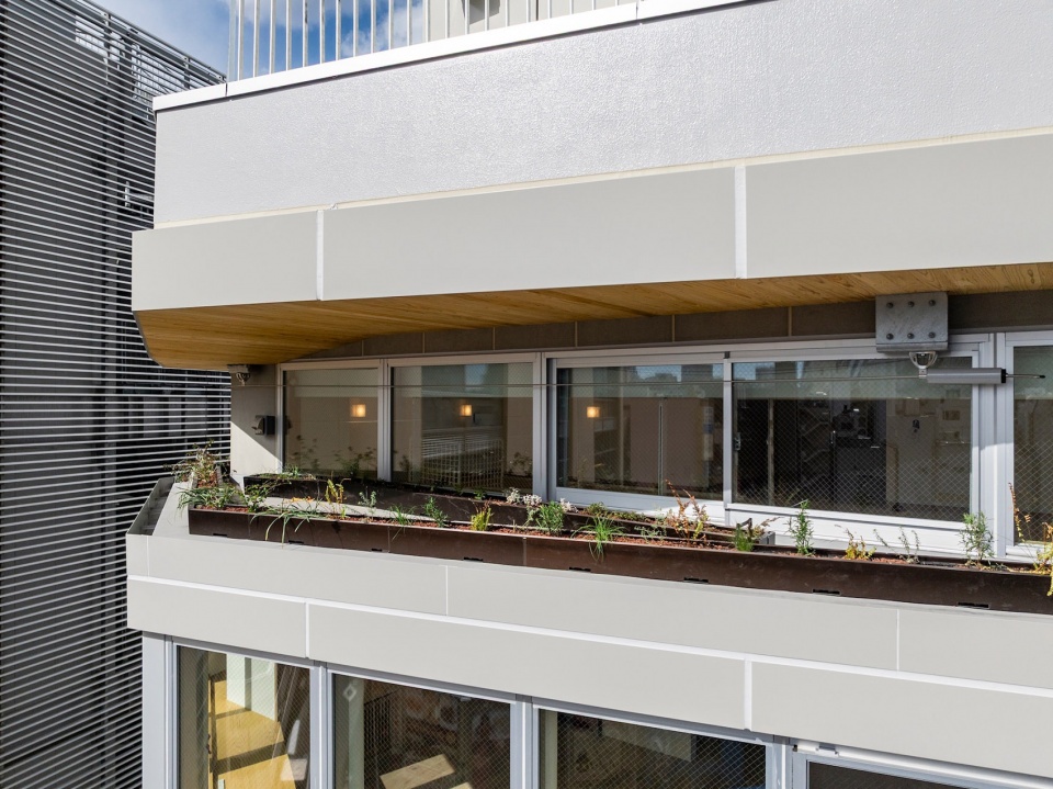 clerestory garden at naka ikebukuro park by key operation inc architects