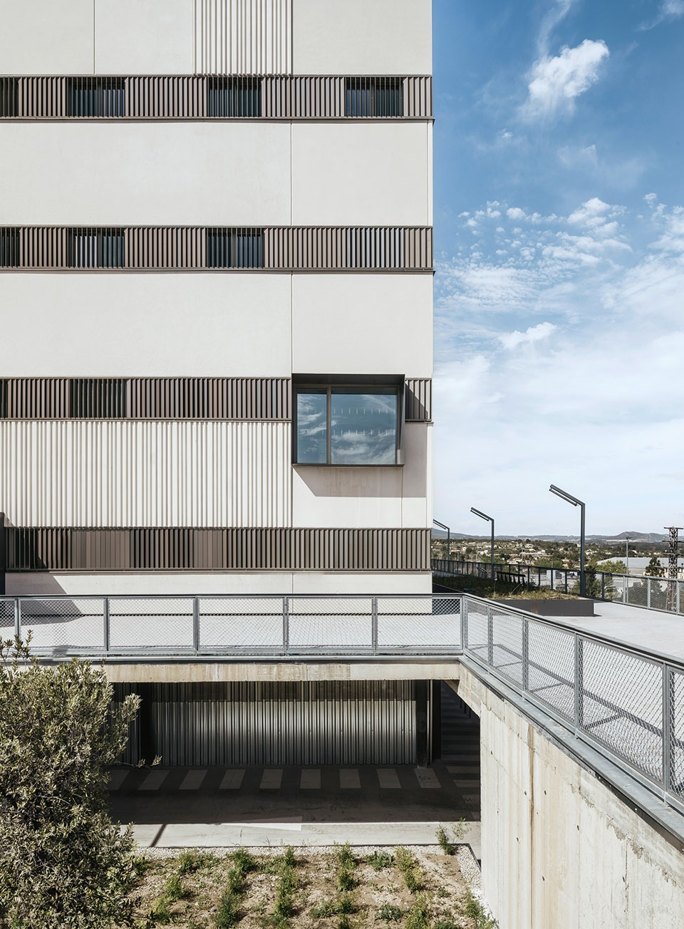 new ontinyent hospital by contell martinez arquitectos