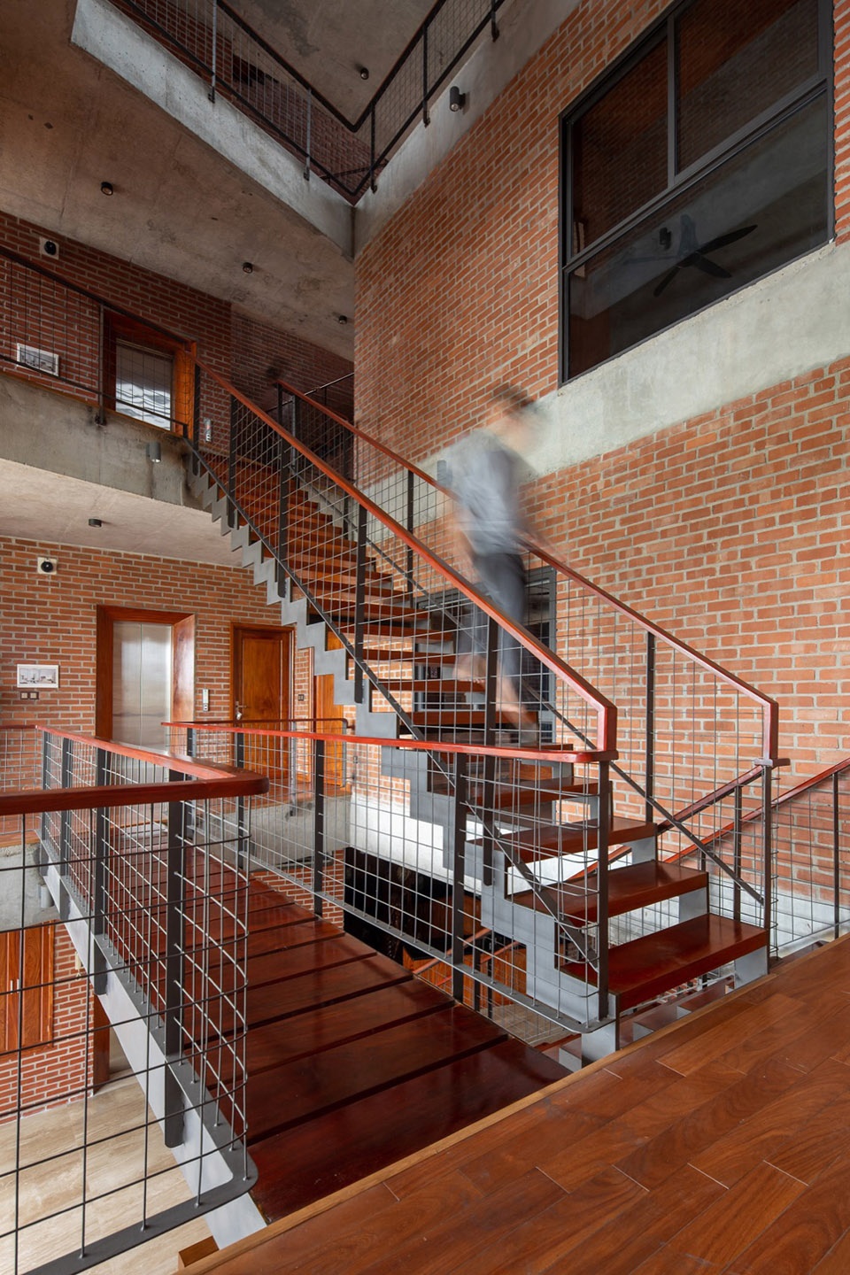 TROPICAL FLOW by HP Architects