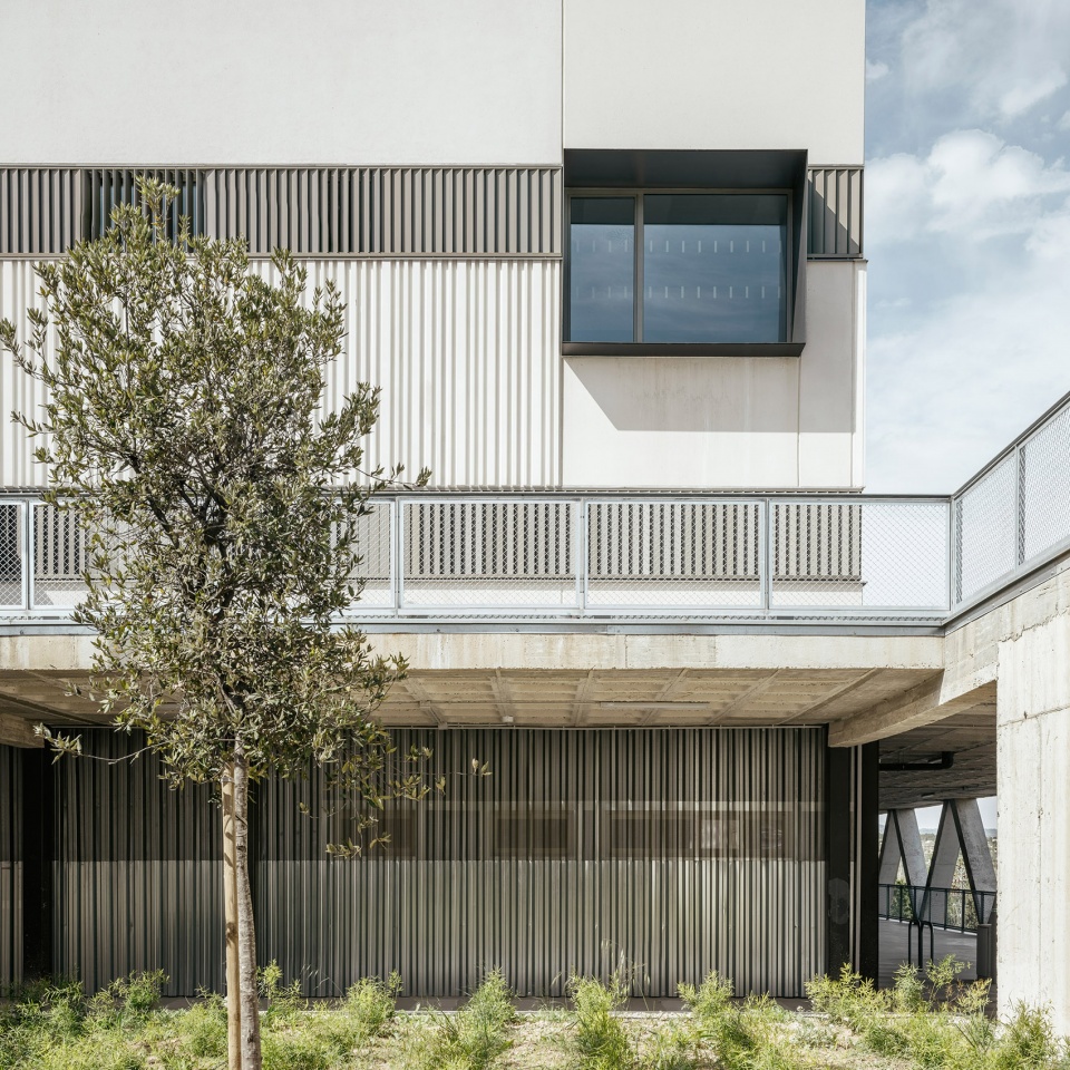 new ontinyent hospital by contell martinez arquitectos