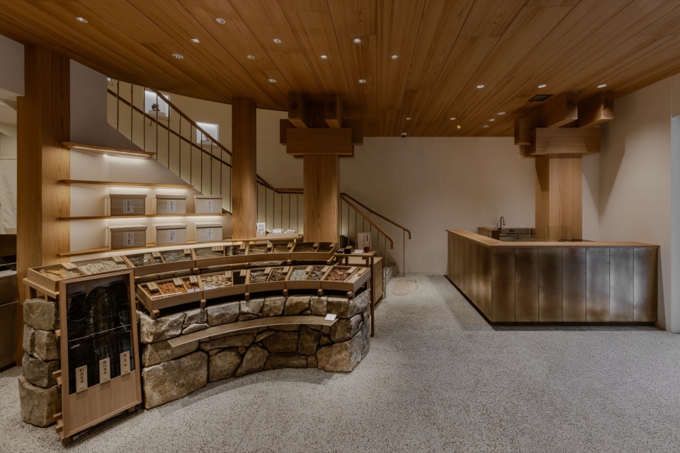 Kayanoya Ginza by Kengo Kuma