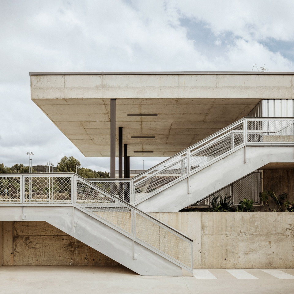 new ontinyent hospital by contell martinez arquitectos