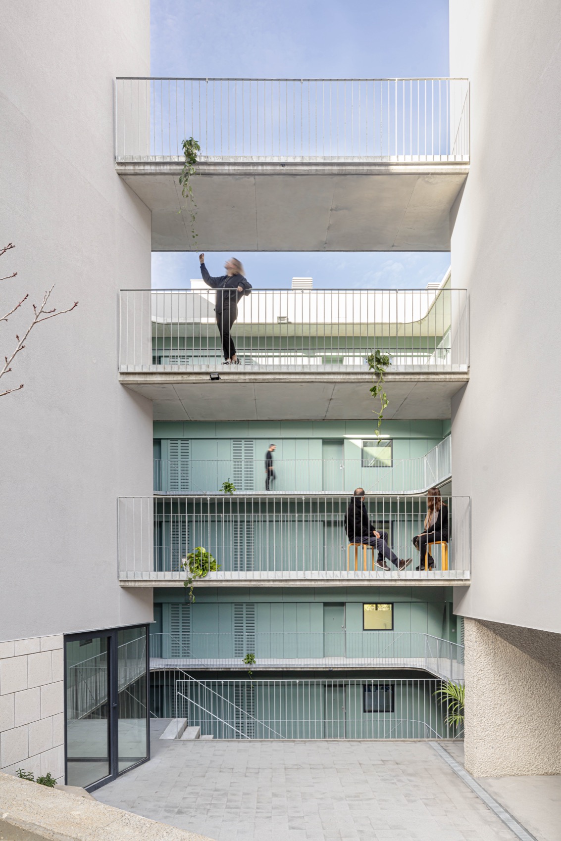 31 SOCIAL HOUSING