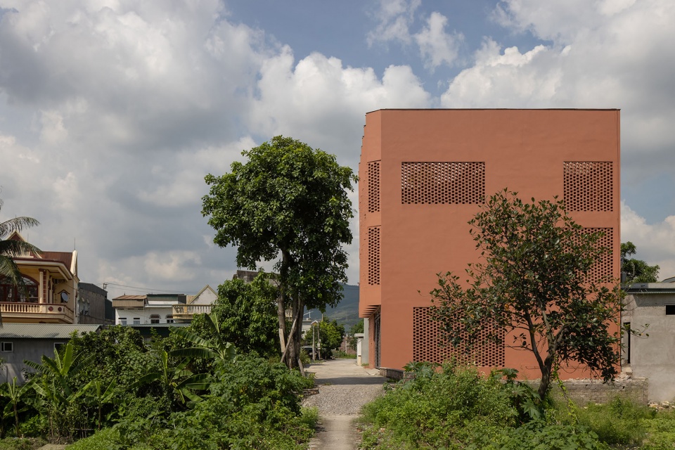 CUBE Creative Usage of Bricks Earth