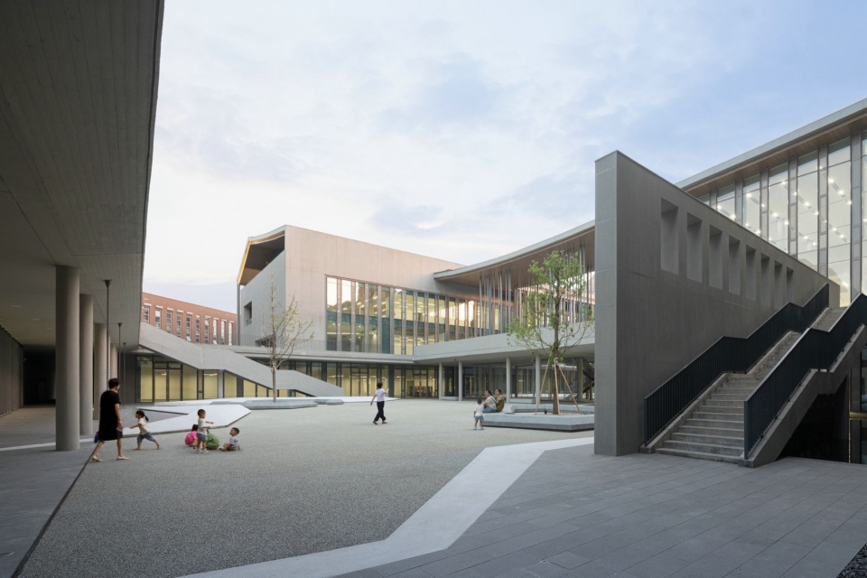 Jiangshan Cultural and Art Center by gad