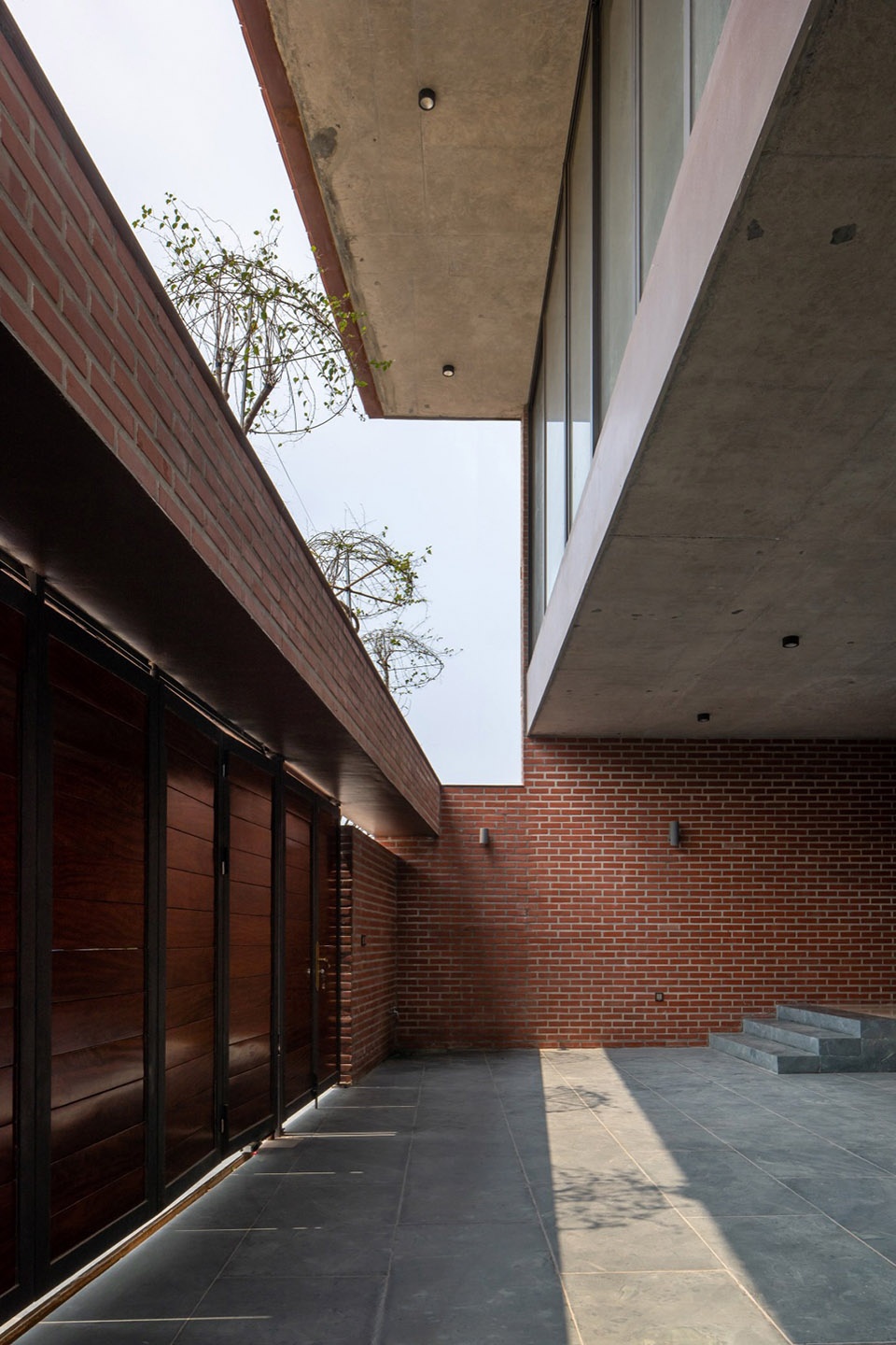 TROPICAL FLOW by HP Architects