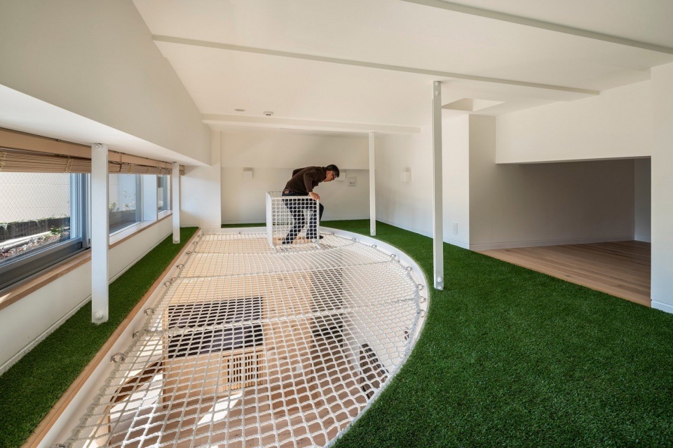 clerestory garden at naka ikebukuro park by key operation inc architects