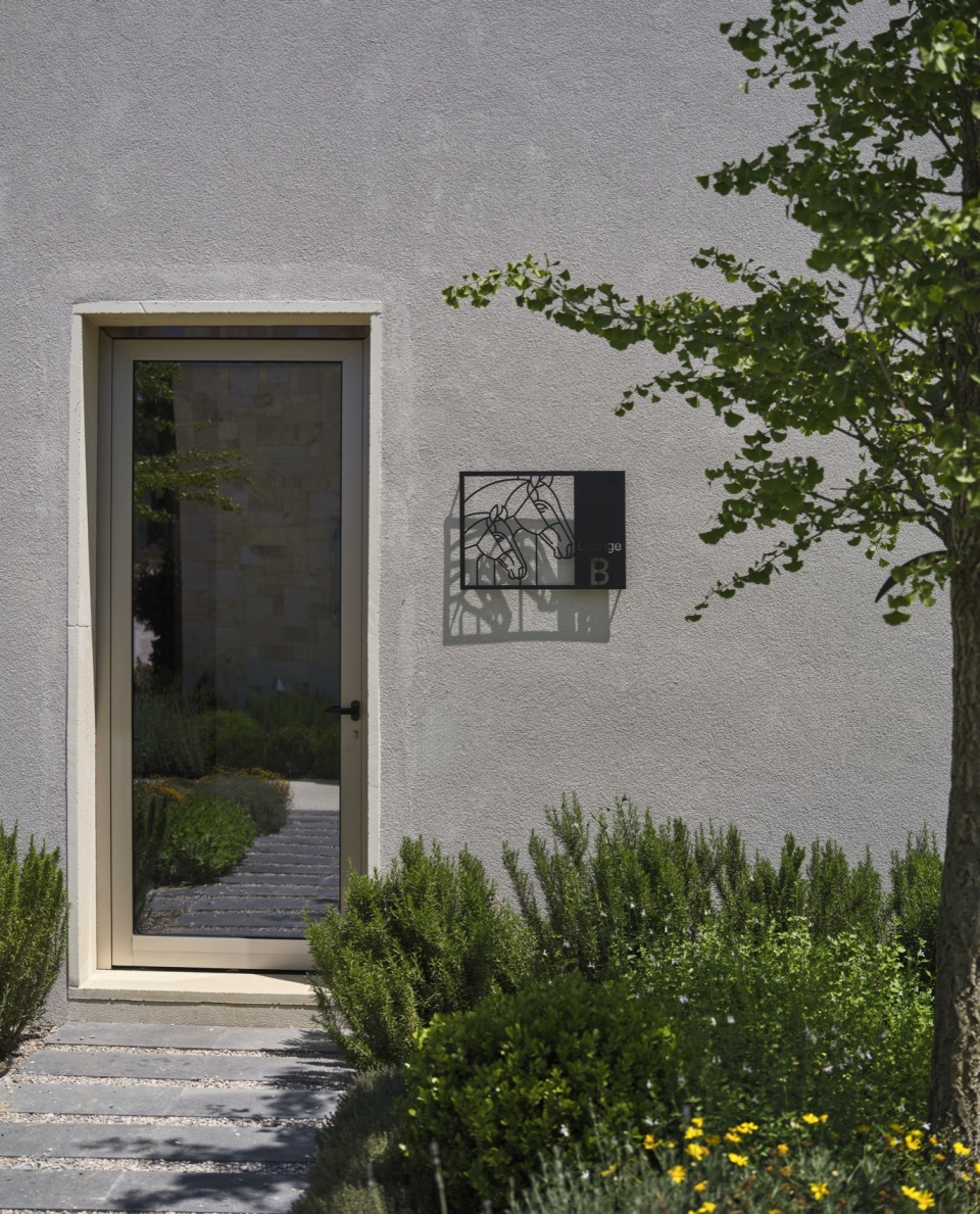 hara seher by equine design studio