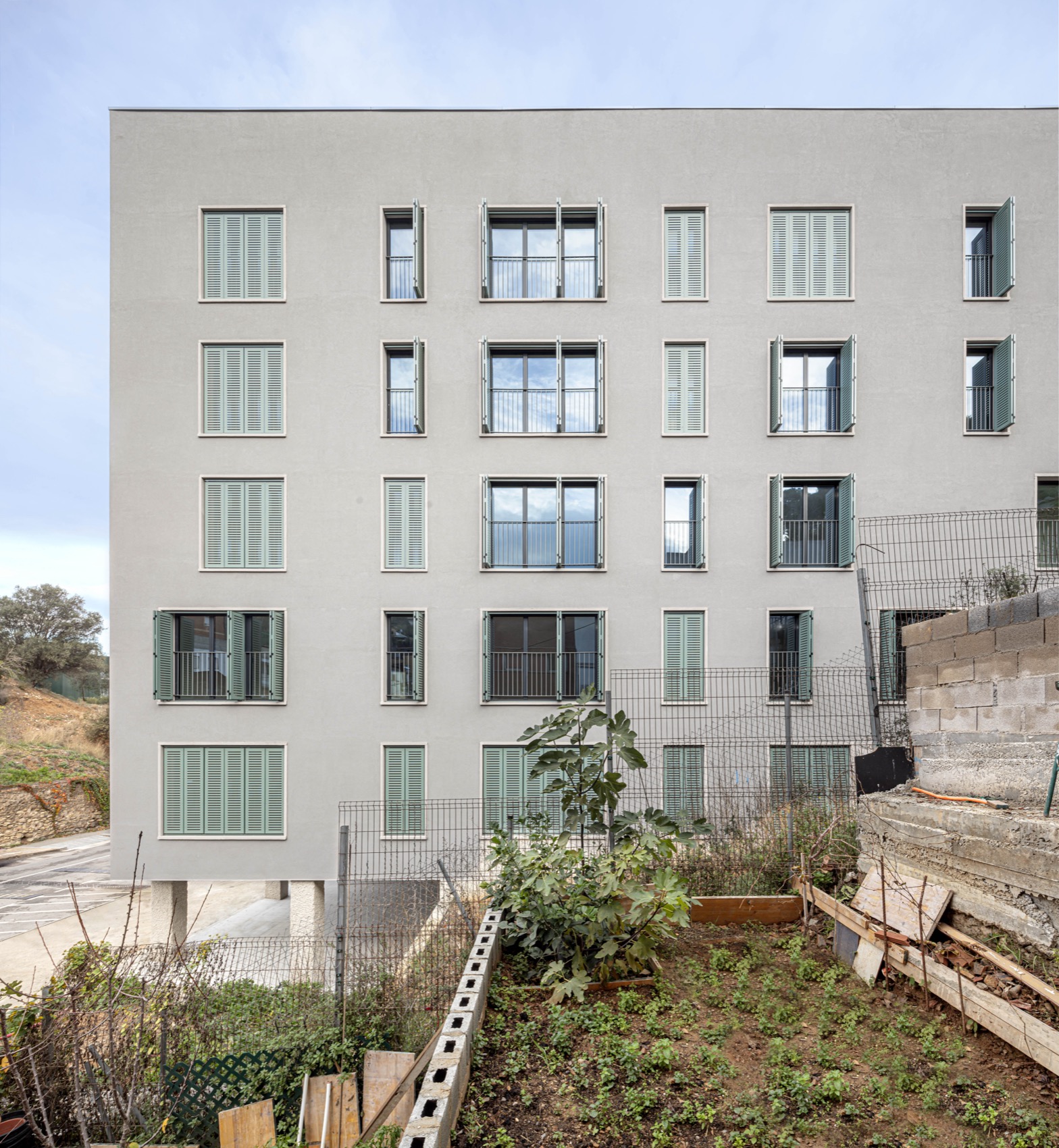31 SOCIAL HOUSING