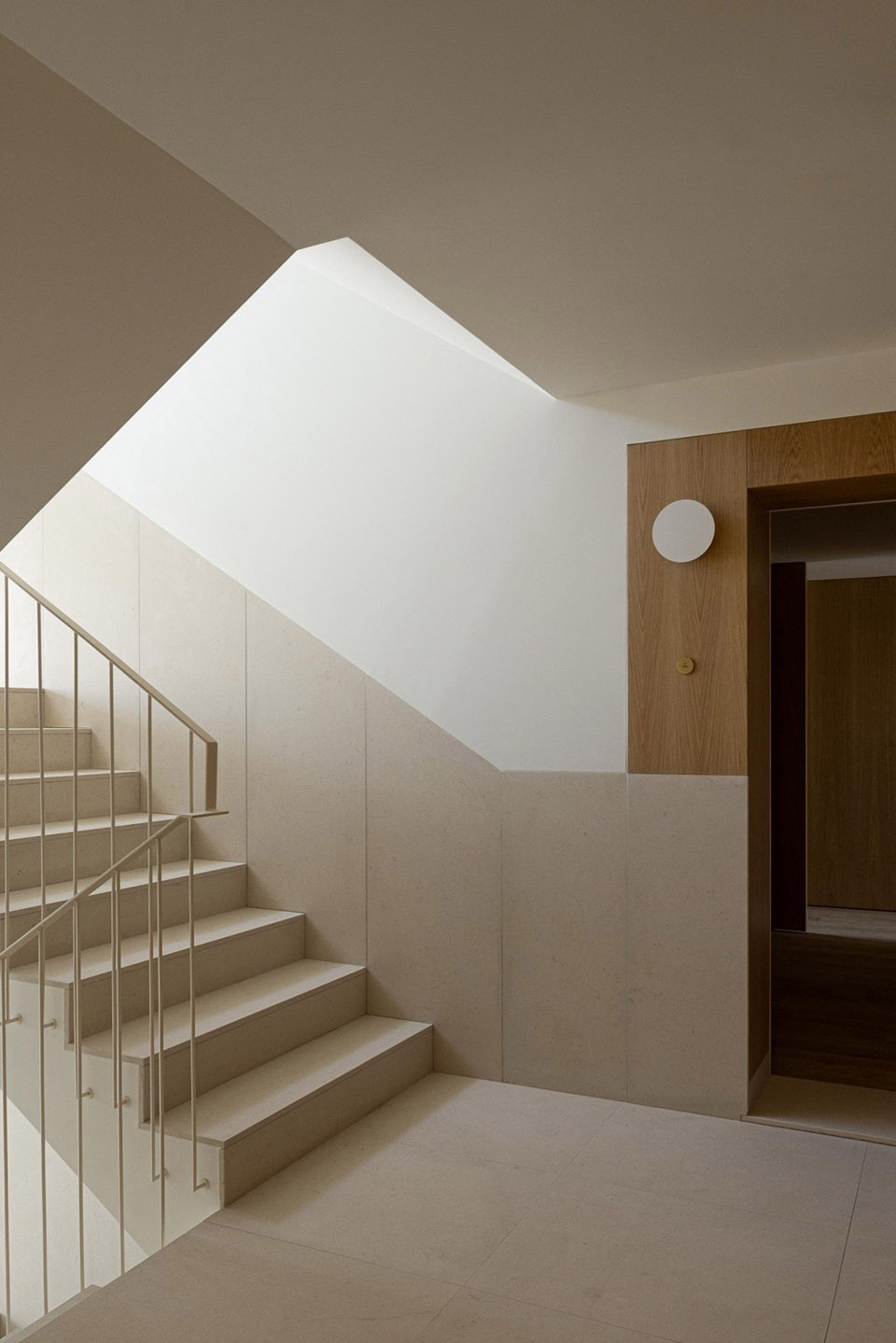 Edifício De Habitacao Multifamiliar Hintze Ribeiro By Helder Da Rocha Arquitectos