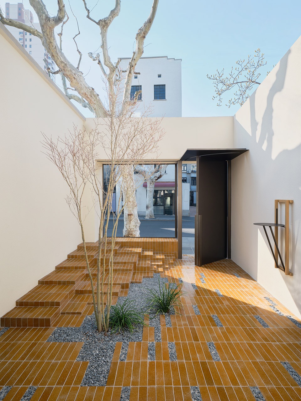 liangmu shanghai flagship store by flip studio