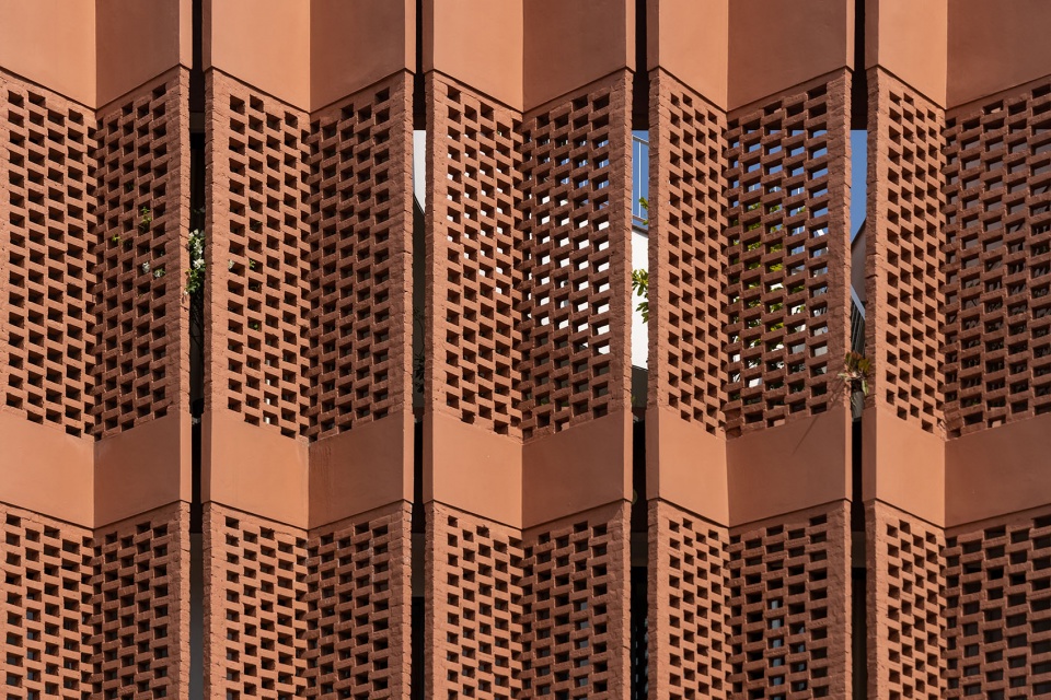 CUBE Creative Usage of Bricks Earth