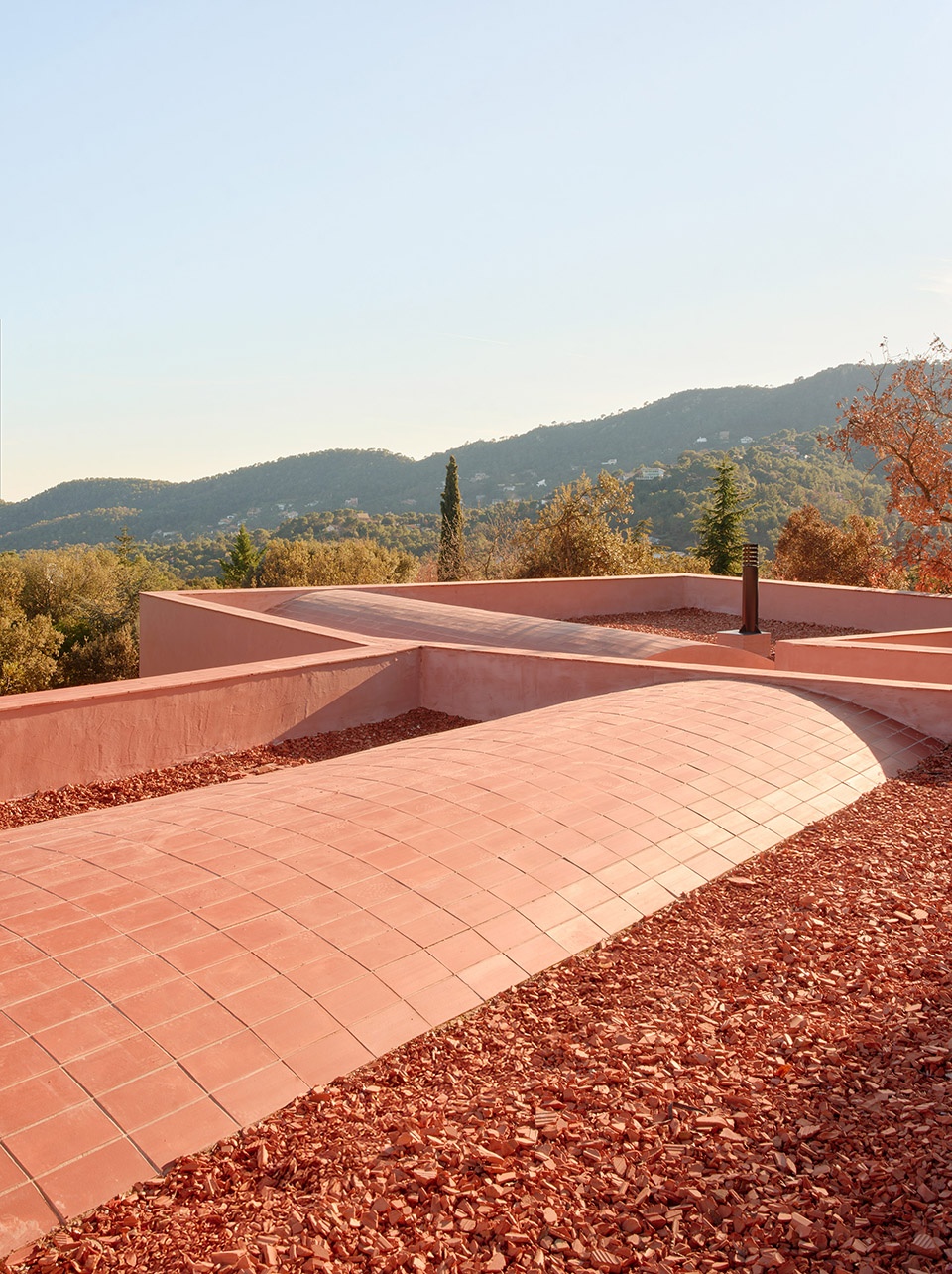 casa sota la mola by twobo arquitectura