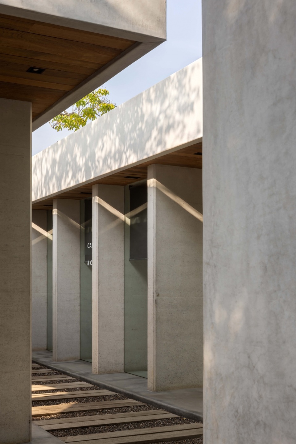 cuattro casa de cafe by faci leboreiro