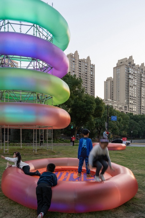 public art installation jump urban generator by daxing jizi design