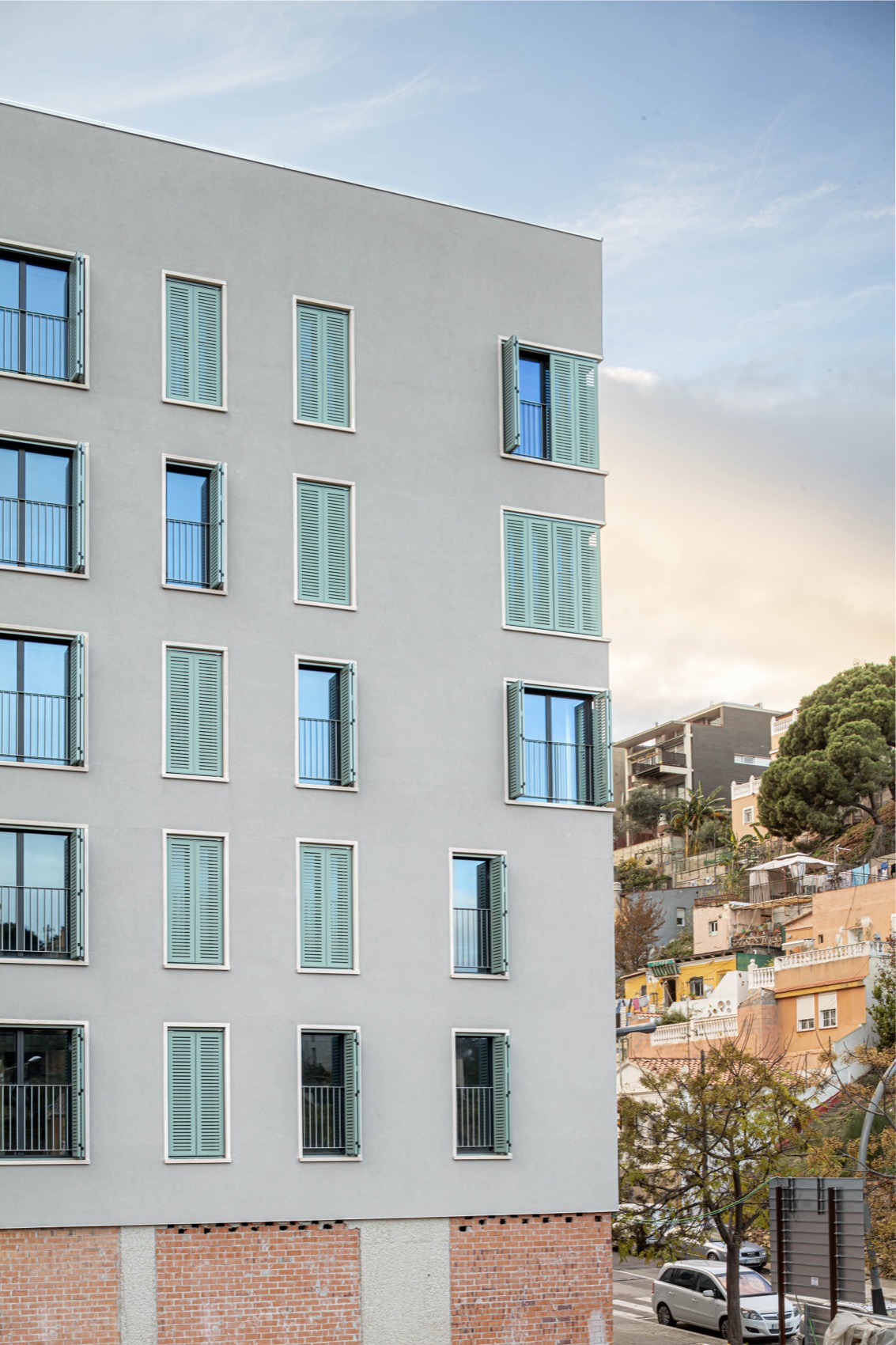 31 SOCIAL HOUSING