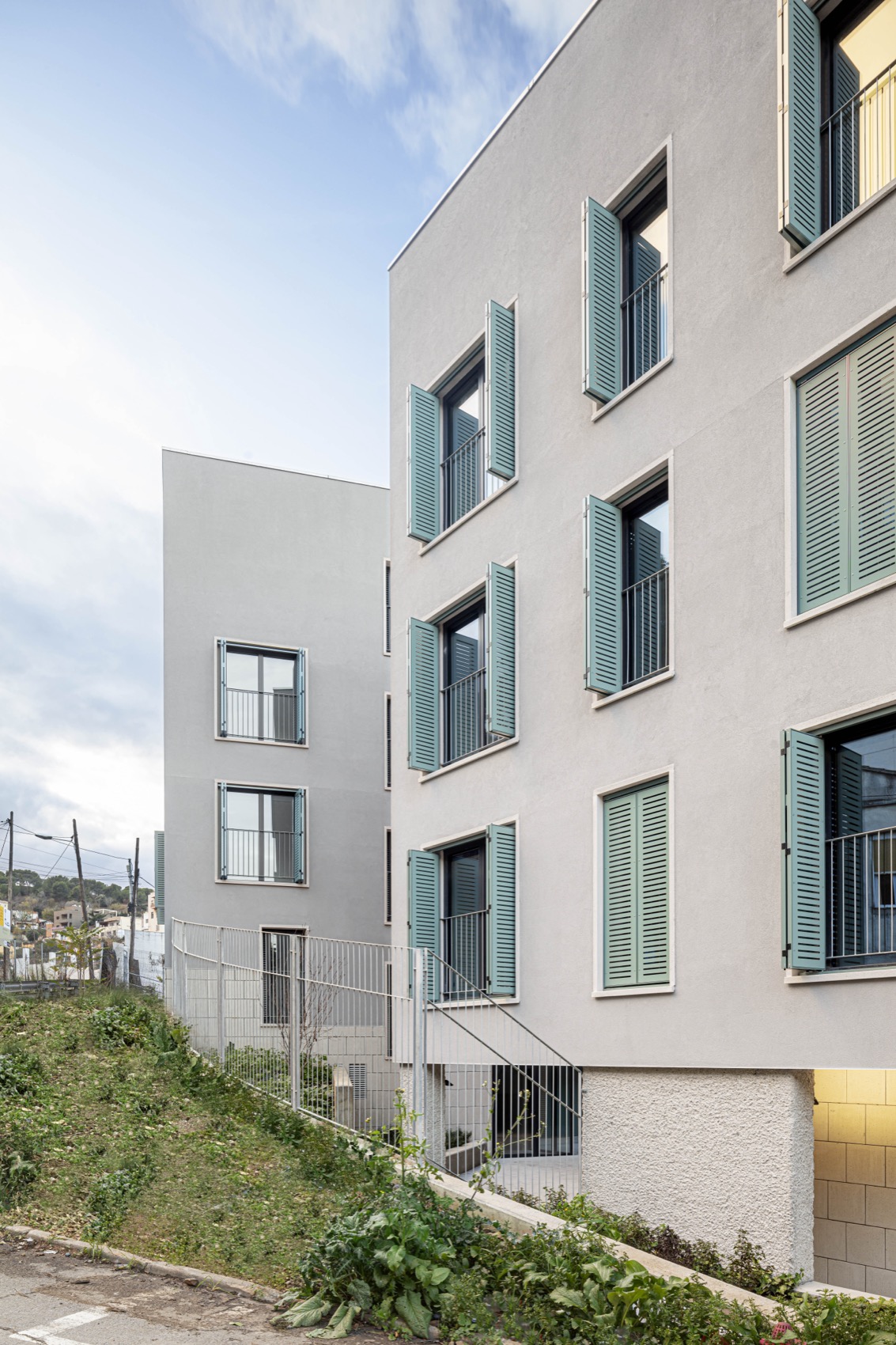 31 SOCIAL HOUSING